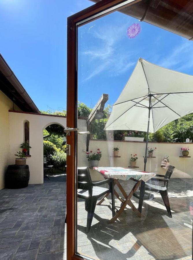 Lo'Gîte L'Allée du Val Lalaye Extérieur photo
