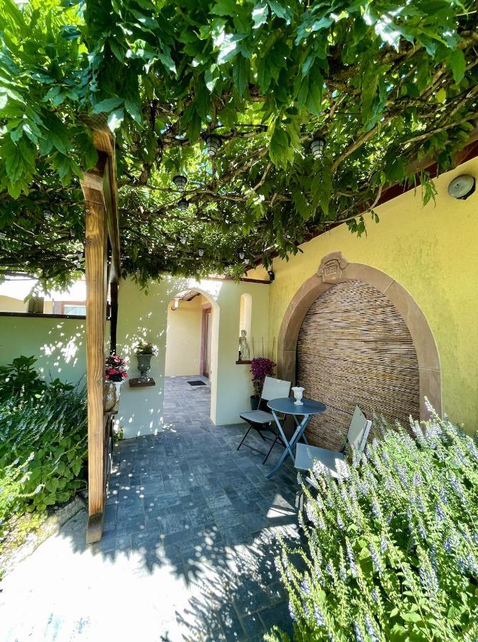 Lo'Gîte L'Allée du Val Lalaye Extérieur photo