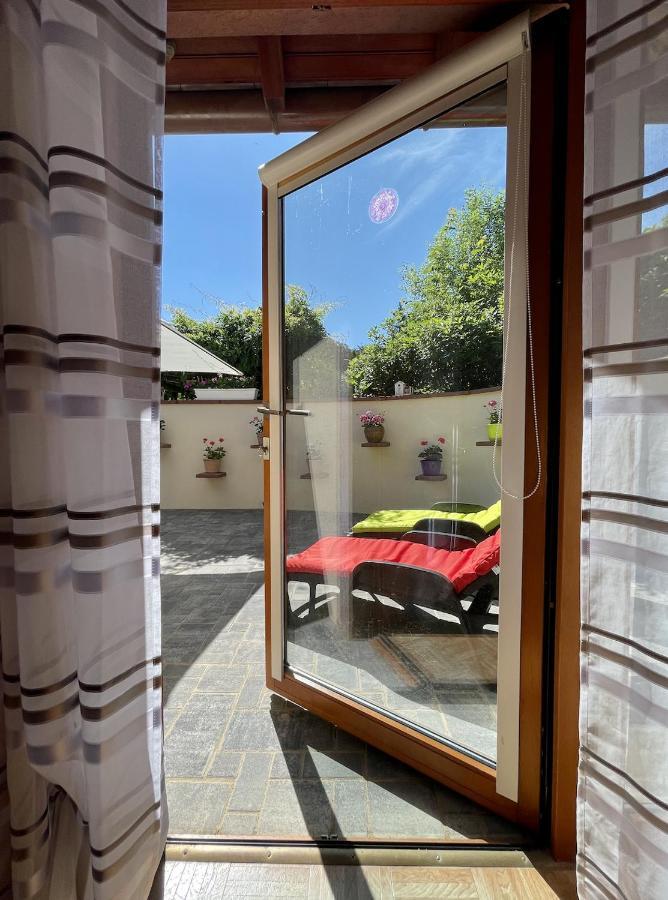 Lo'Gîte L'Allée du Val Lalaye Extérieur photo