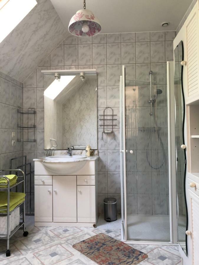 Lo'Gîte L'Allée du Val Lalaye Extérieur photo