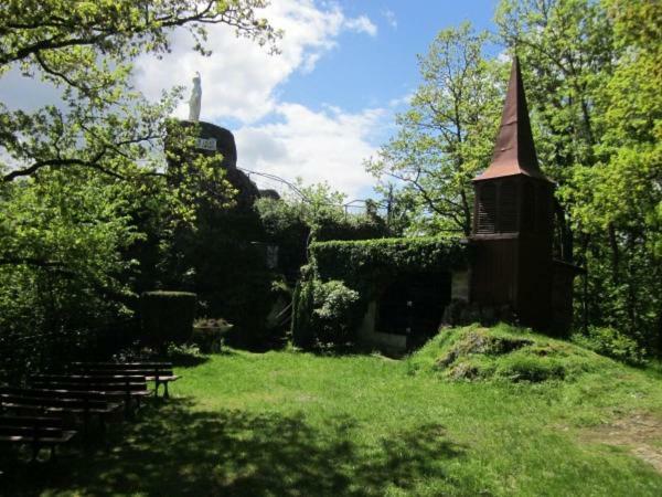 Lo'Gîte L'Allée du Val Lalaye Extérieur photo